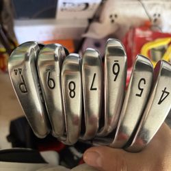 Titleist T100s
