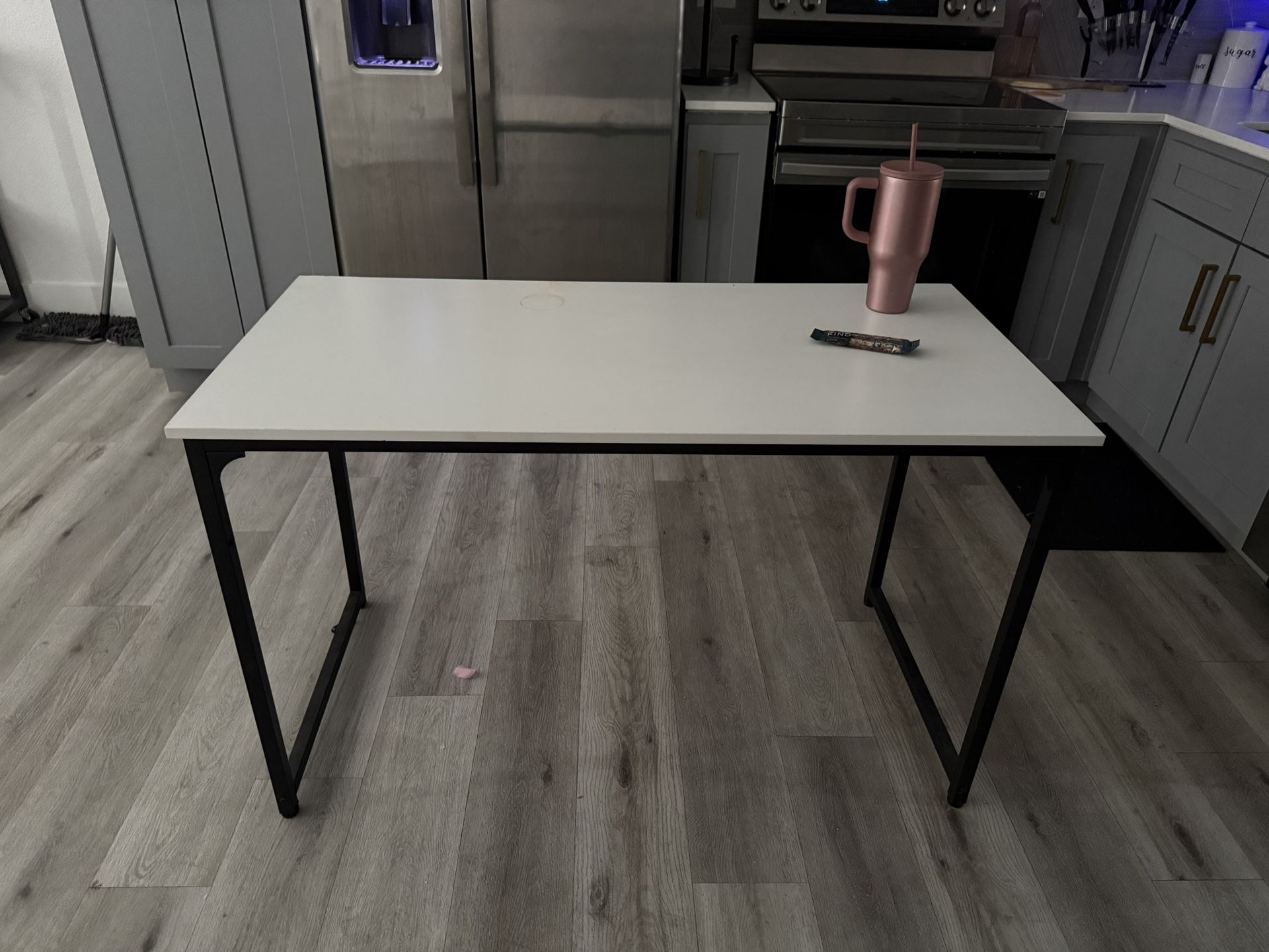 Table/Desk