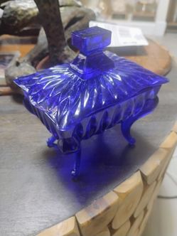 Vintage Cobalt Blue Footed Glass Trinket Dish with Lid – Elegant Candy Dish or Jewelry Box