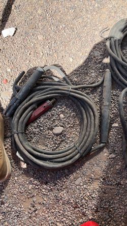 Welding feeds