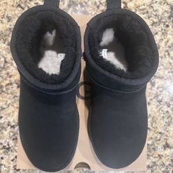 W Classic Ultra Mini Uggs 