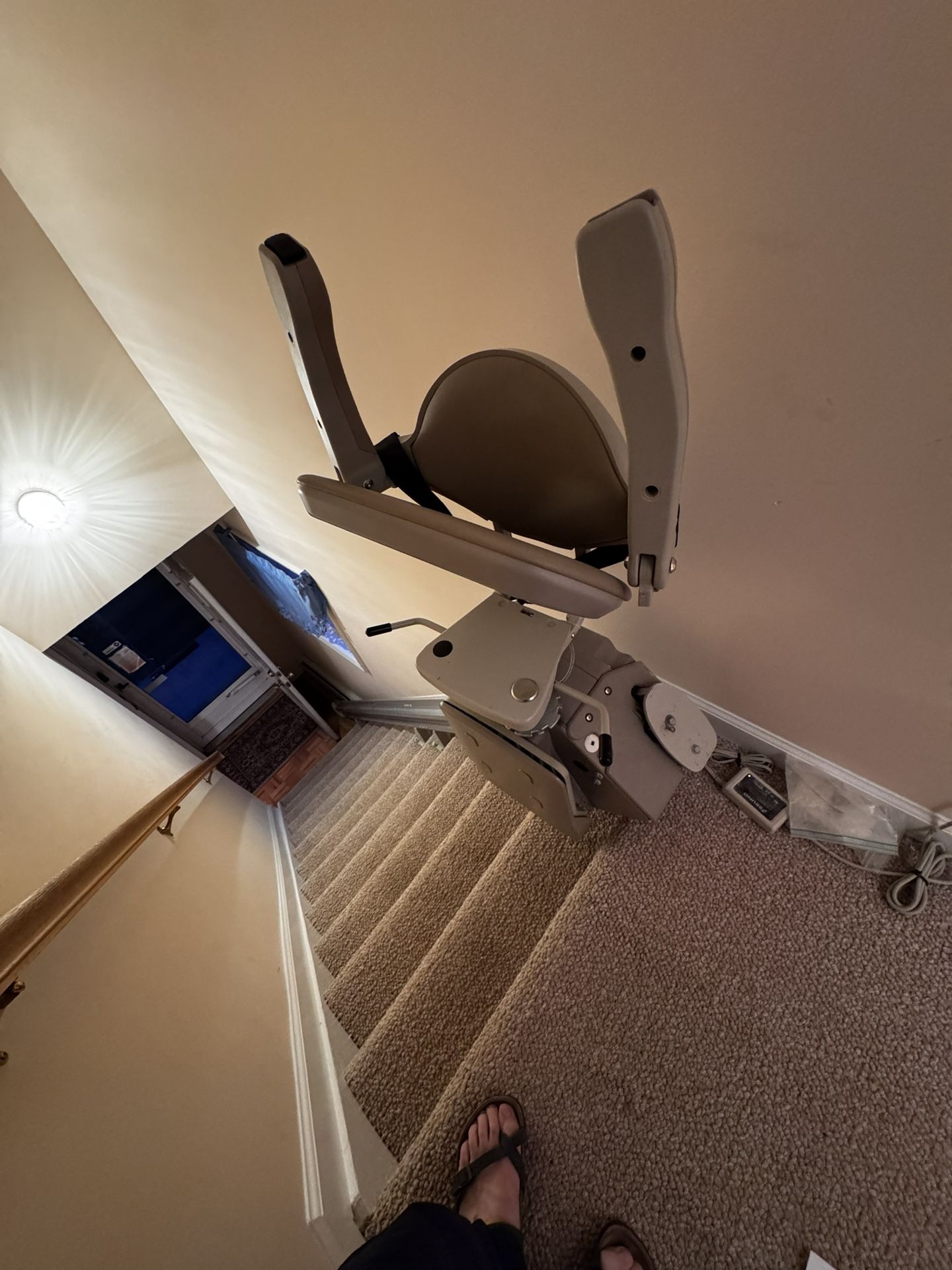 MEDICAL STAIRWAY CHAIRLIFT