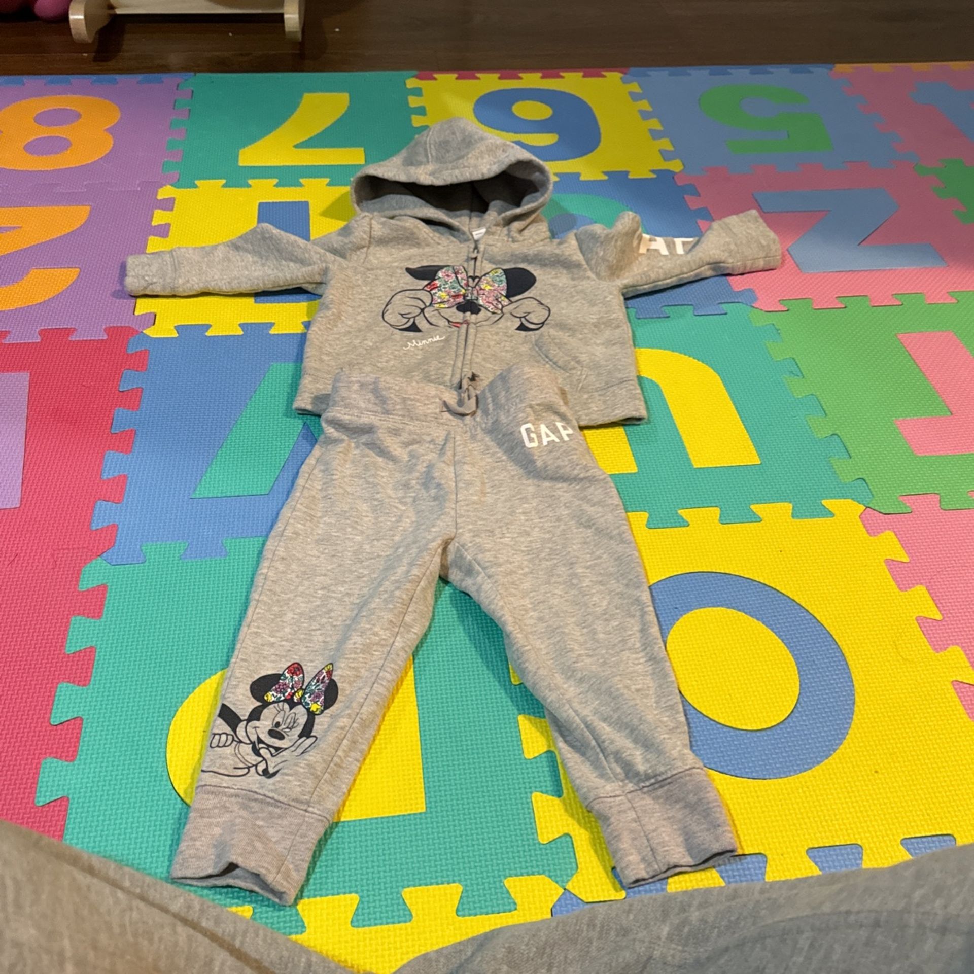 Minnie Mouse Disney Gap Sweats And Jacket, Adorable 2 Years Size