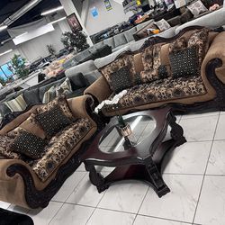 Traditional Sofa Set 🔥 Easy Financing Available 🔥 No Credit Needed 