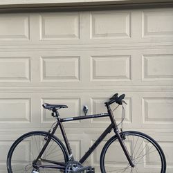 GT Legato 3.0 Road Bike – 700c – 58cm Frame – Shimano 16 Speed Bicycle Hybrid