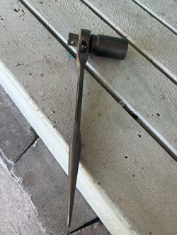 Cal-hawk dual head ratchet 1/2”- 3/8” with sockets