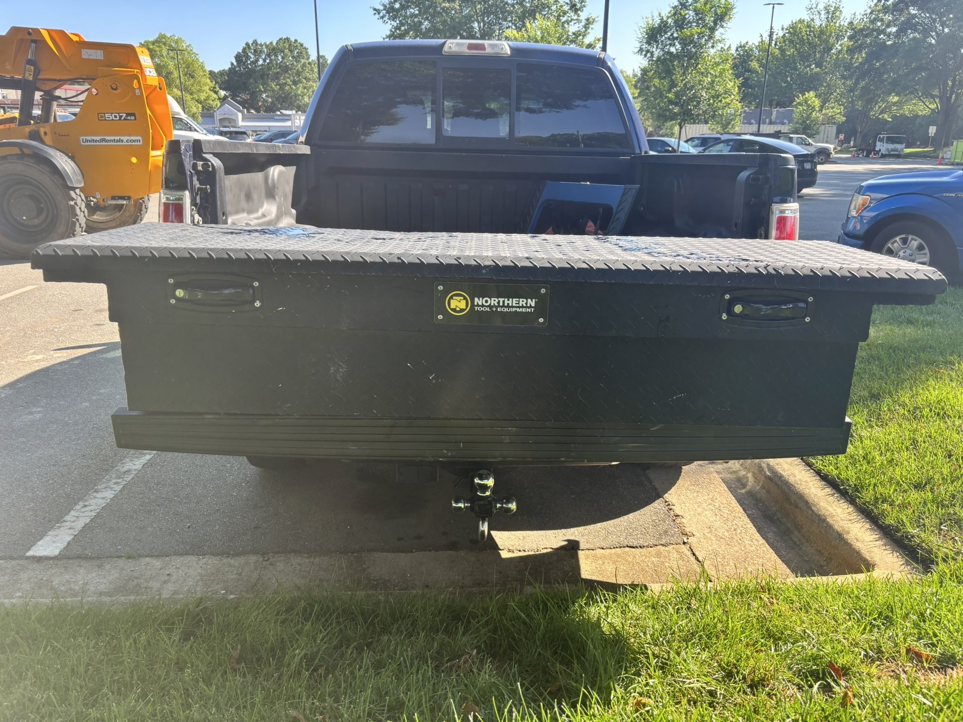 Low Profile Toolbox With Keys