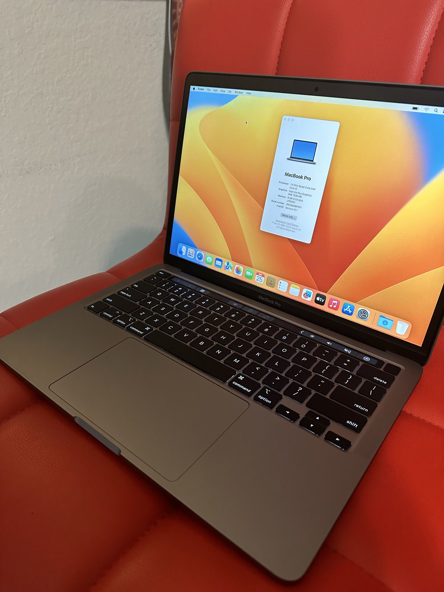 Apple MacBook Pro 13 2020 Touch Bar Intel Core i5 8GB RAM 256GB SSD Space Gray