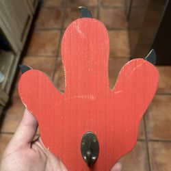 Dino Paw Hook