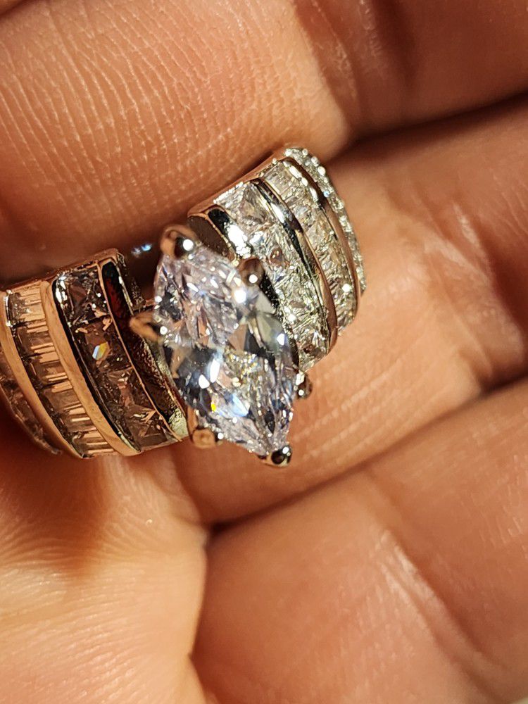 Gorgeous Marquis Cut Woman Engagement Promises Ring Size 10