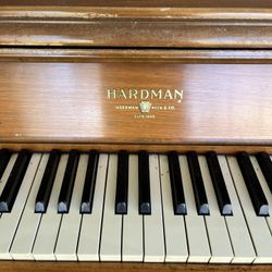 Hardman Peck Piano