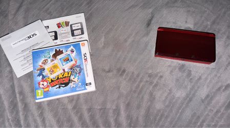 Nintendo 3ds red with games