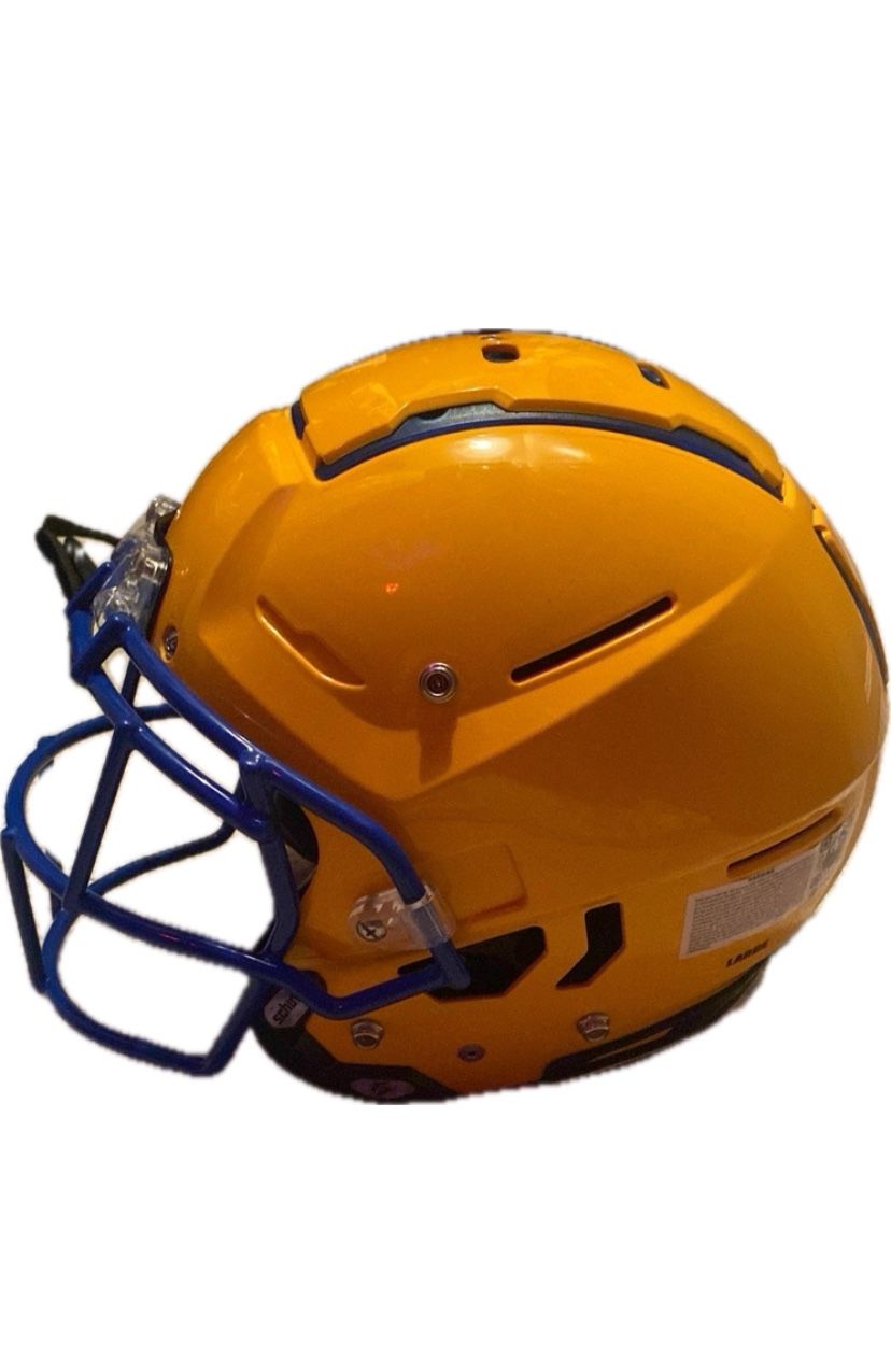 Schutt F7 Football Helmet