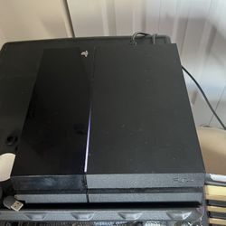 PS4 Bundle With 6 Games 