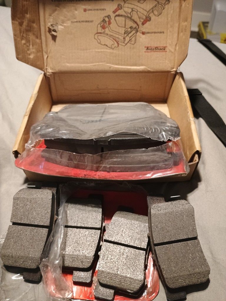 Front And Rear Brake Pads For 05 Acura Tsx