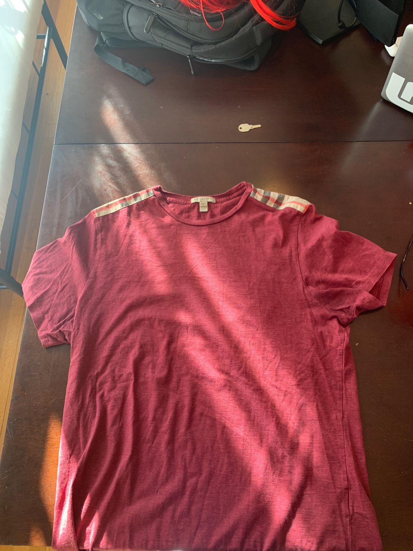 Men’s Burberry short sleeve shirt sz L (authentic)