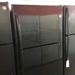 GE 18 Cu Ft Top And Bottom Fridge. 1 year Warranty 