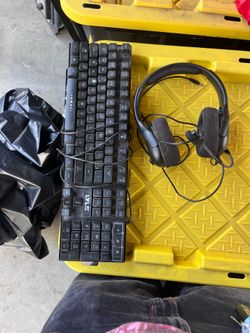 keyboard and headphones