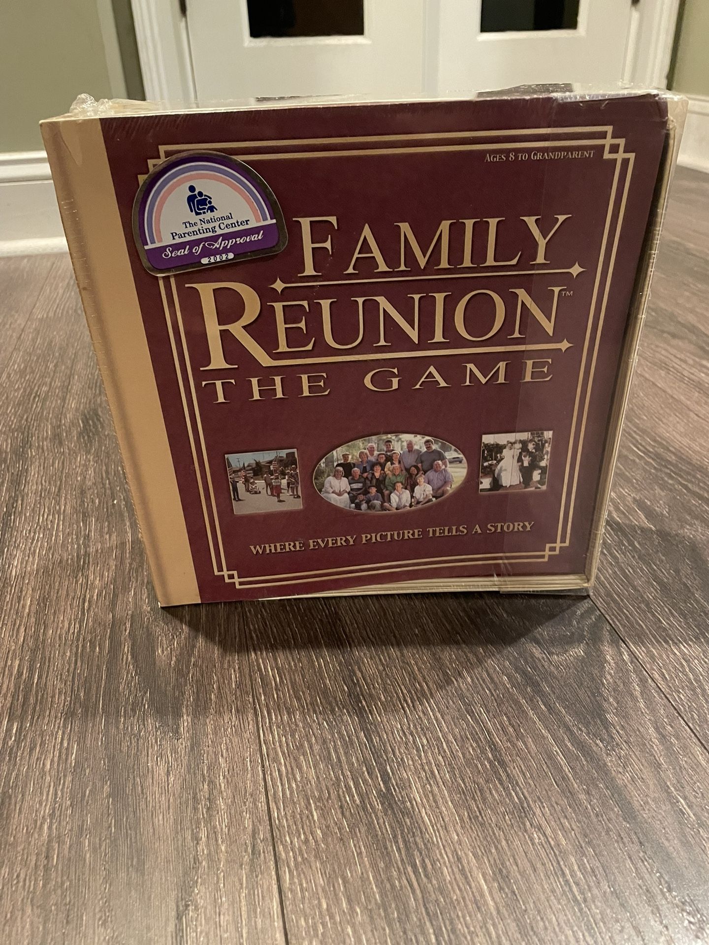 FAMILY REUNION THE GAME- NEW SEALED- 2002 USAopoly. With original FAO SCHWARZ Price Tag 
