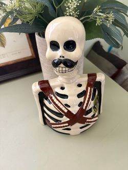 Los Azulejos "Skelly" Añejo Tequila decanter Bottle