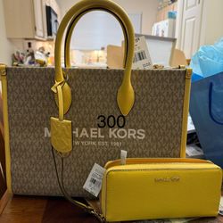 New Michael Kors Pocketbook and Wallet 