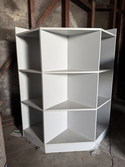 Corner-shaped Book Shelf