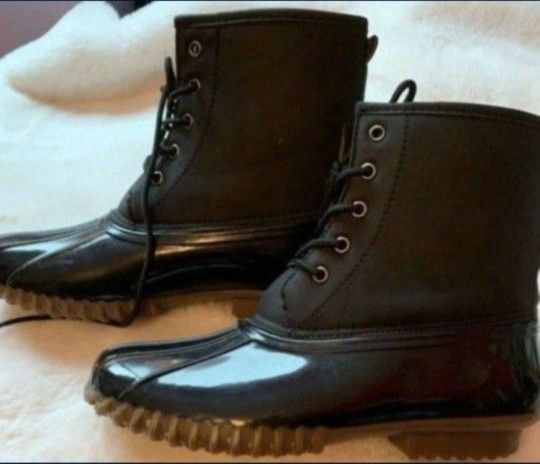 New without Tags Women's Charles Albert Boot  -Size 8M