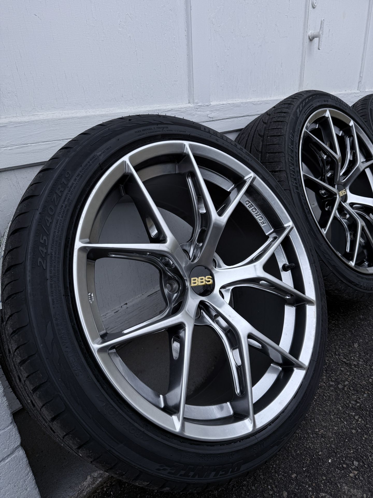 NEW 19” FI-R DESIGN WITH TIRES 5x112 F8.5 R9.5