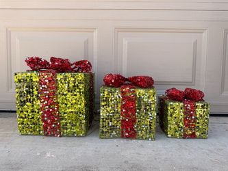 🎁🎄🎁 3 Like-New Outdoor Christmas Decoration Lighted Glistening Prismatic Gift Boxes