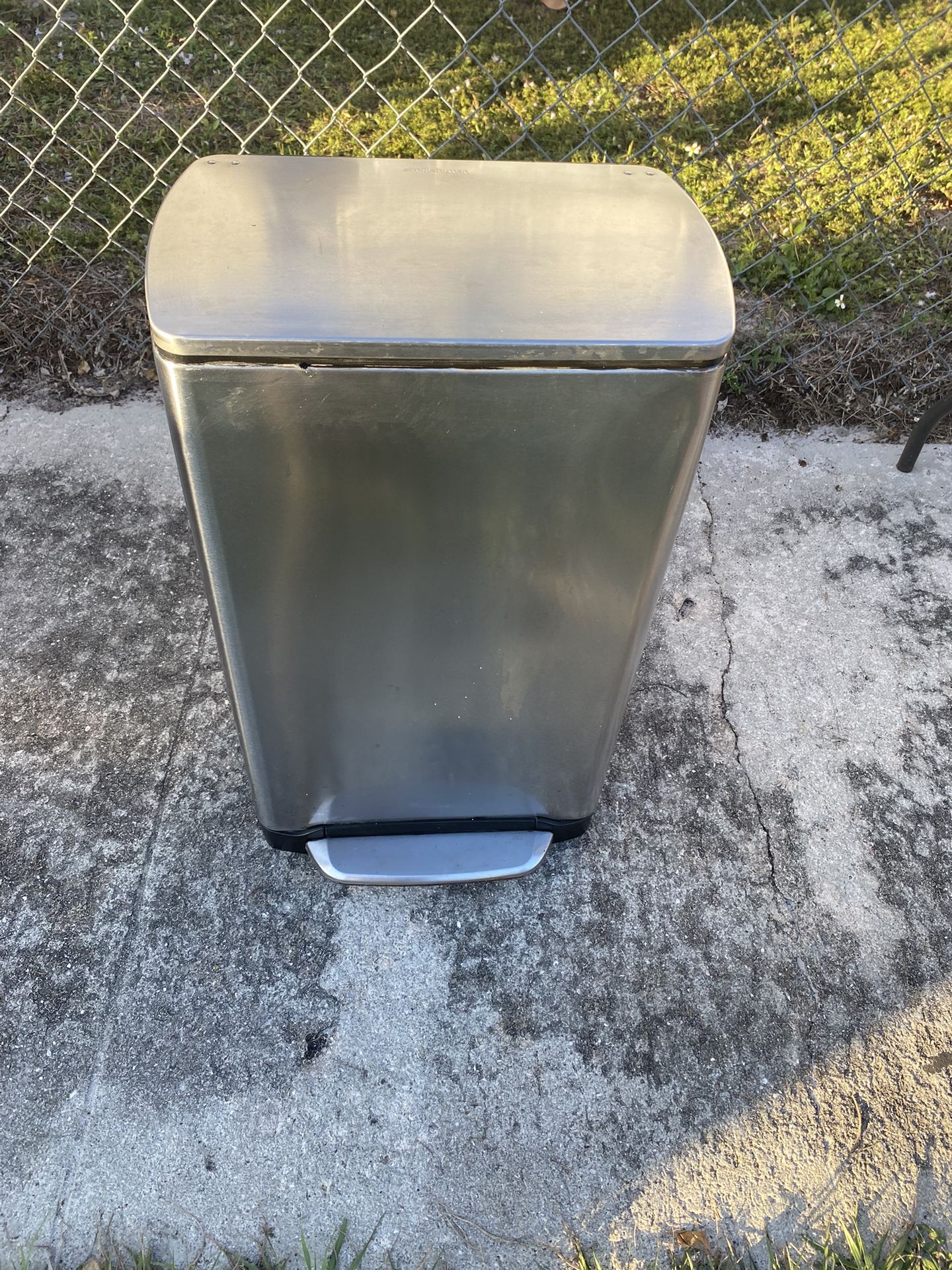 Stainless Steel Garbage Can with Lid, Step-On Pedal and Inner Bucket