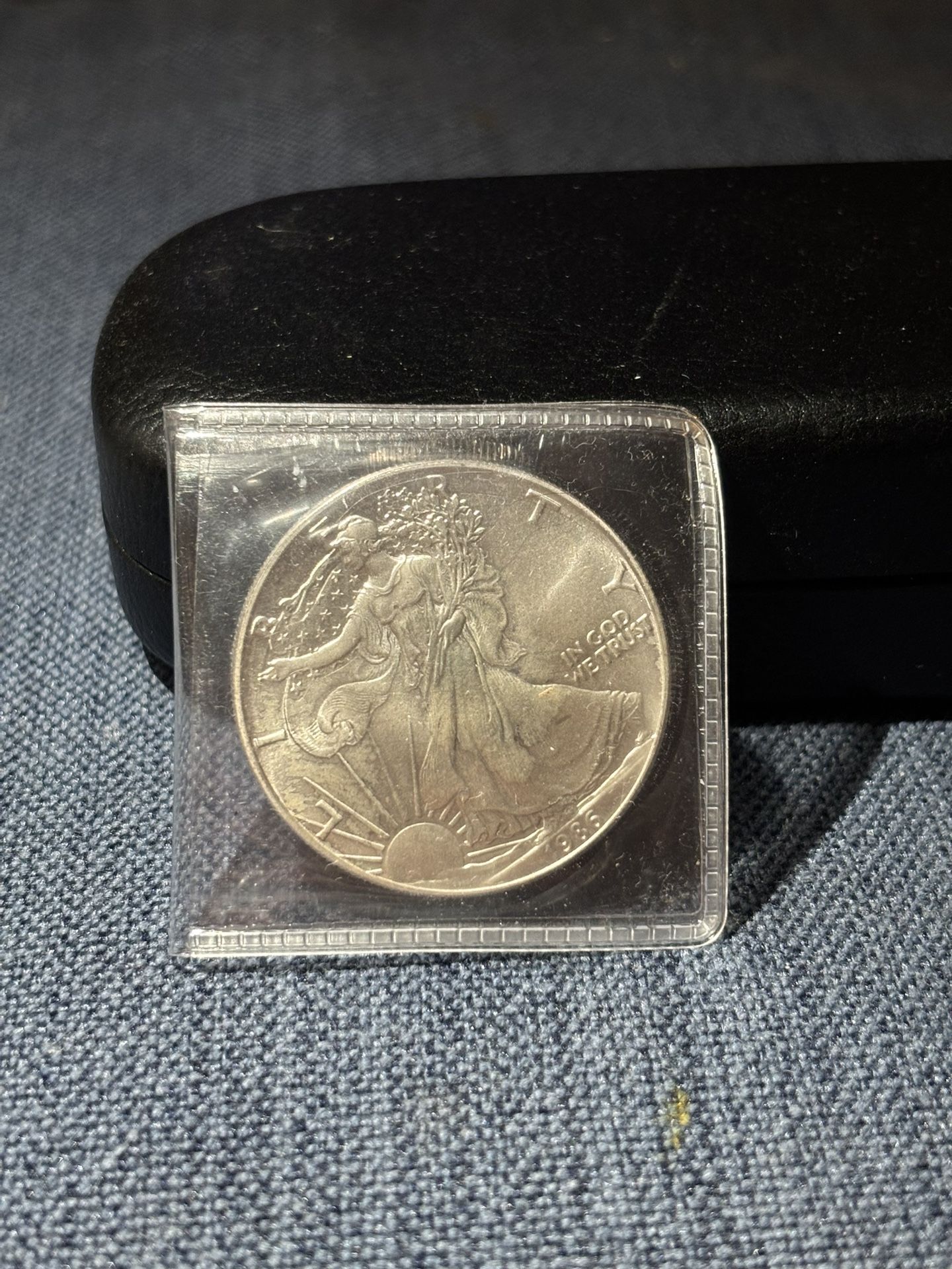 1986 American Eagle Walking Liberty 1oz Fine Silver One Dollar Coin