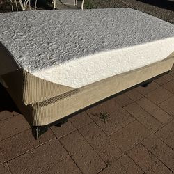 TWIN XL BED SET WITH METAL FRAME