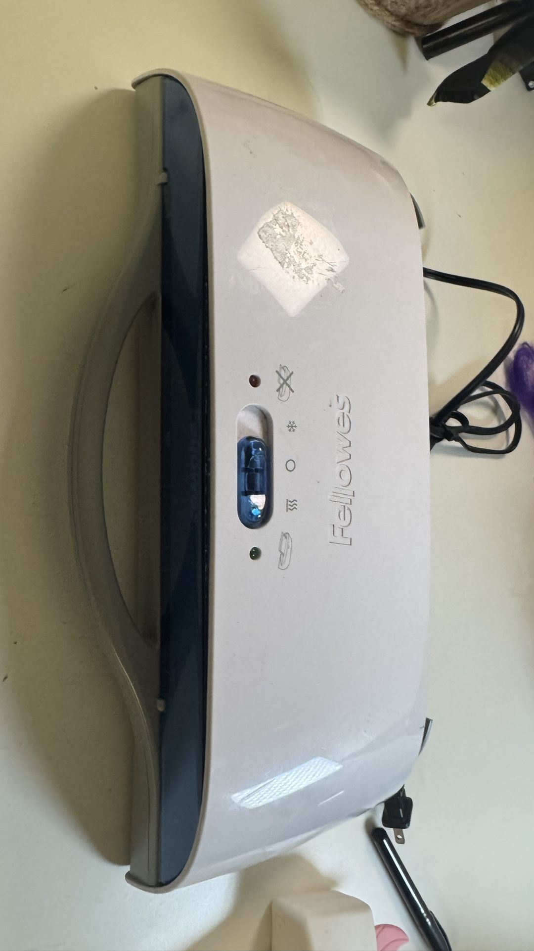Fellowes Laminate Machine $25