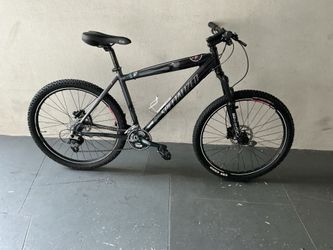 BICYCLE SPECIALIZED 24 SPEED SIZE 26 BRAND NEW
