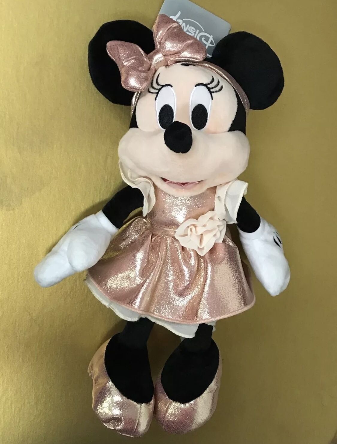 New Exclusively at Disney Parks. Rose Gold Minnie Mouse 11” Plush