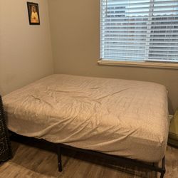 Queen Bed With Frame 