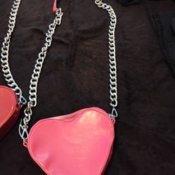 I have 2 cross body Steve Madden purses