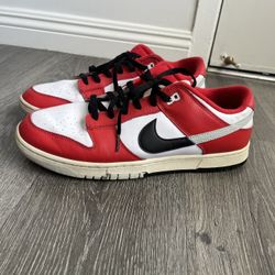Nike Dunk Chicago’s Size 13