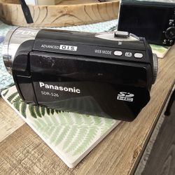 Panasonic SDR-H40 1/6" CCD 40GB Hard Disk Drive  SD Hybrid Camcorde Works Excellent Comes With Battery and Charger