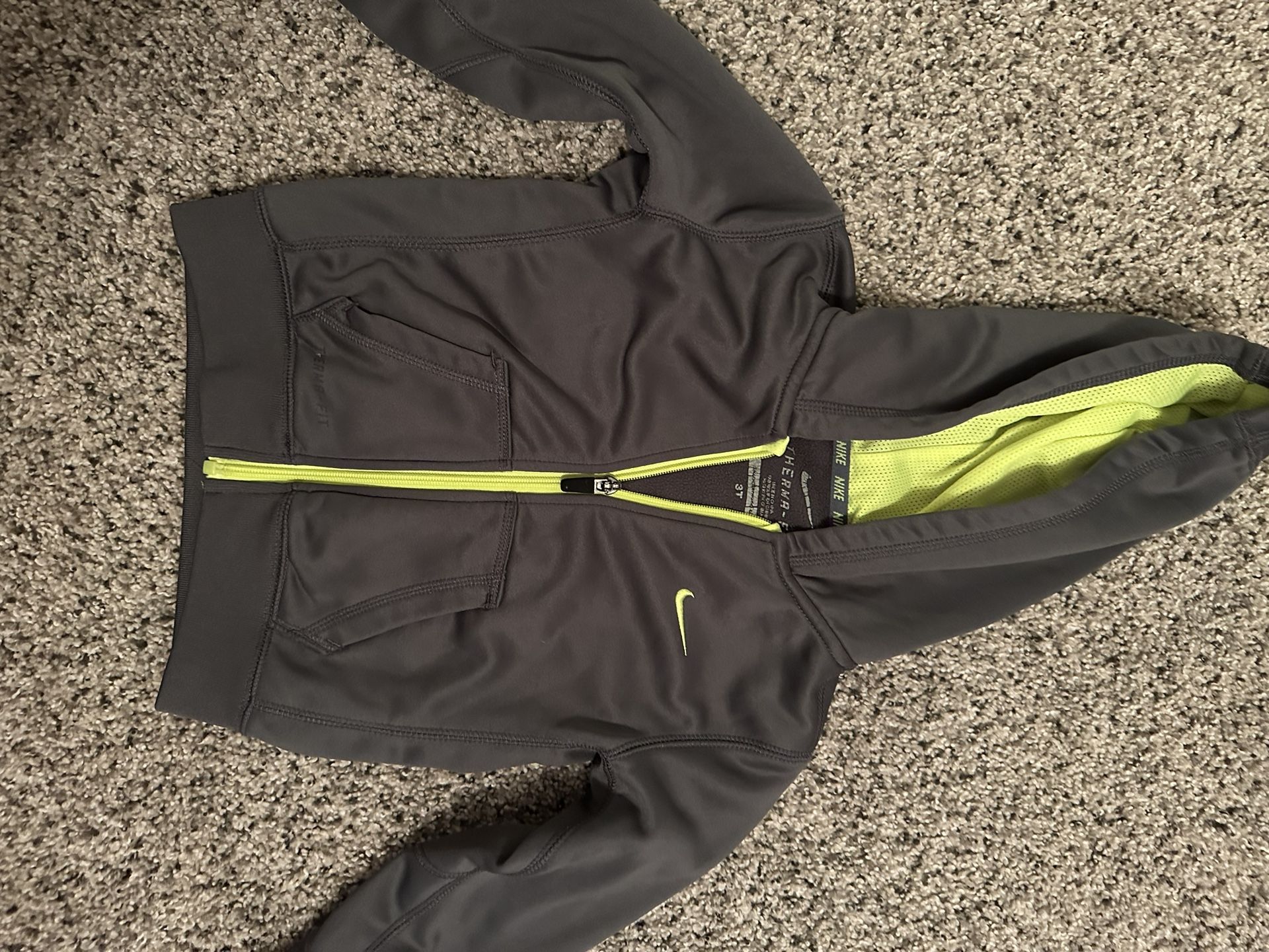 Boys Nike hoodie Size 3T, $5