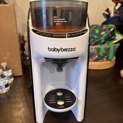 Baby Brezza Formula Pro