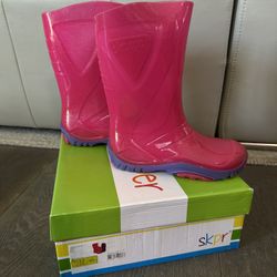 Kids Rain boots LIKE NEW IN BOX