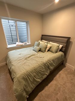 Queen Bedroom Set