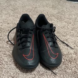 Nike riverbanks deals