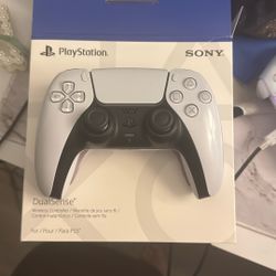 Play station 5 controller 