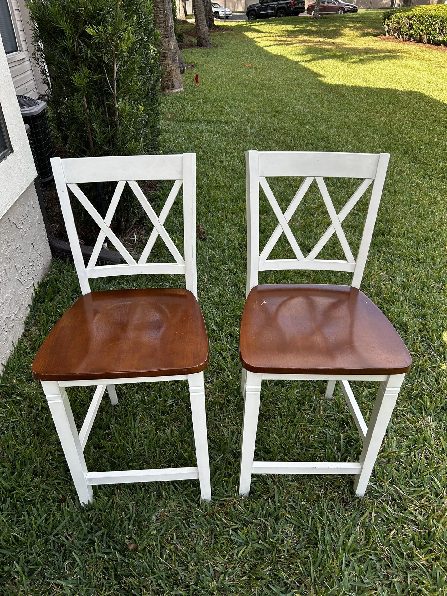 2 Chairs