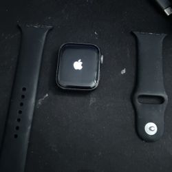 Apple Watch Series 4 Charger And Straps Included
