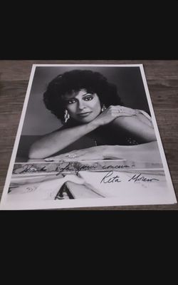 Hollywood Legend Rita Moreno Hand Signed Autographed Photo 