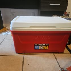 Igloo 48 QT Laguna Ice Chest Cooler