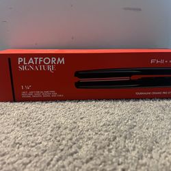 FHI Heat Platform Signature Hair Straightner